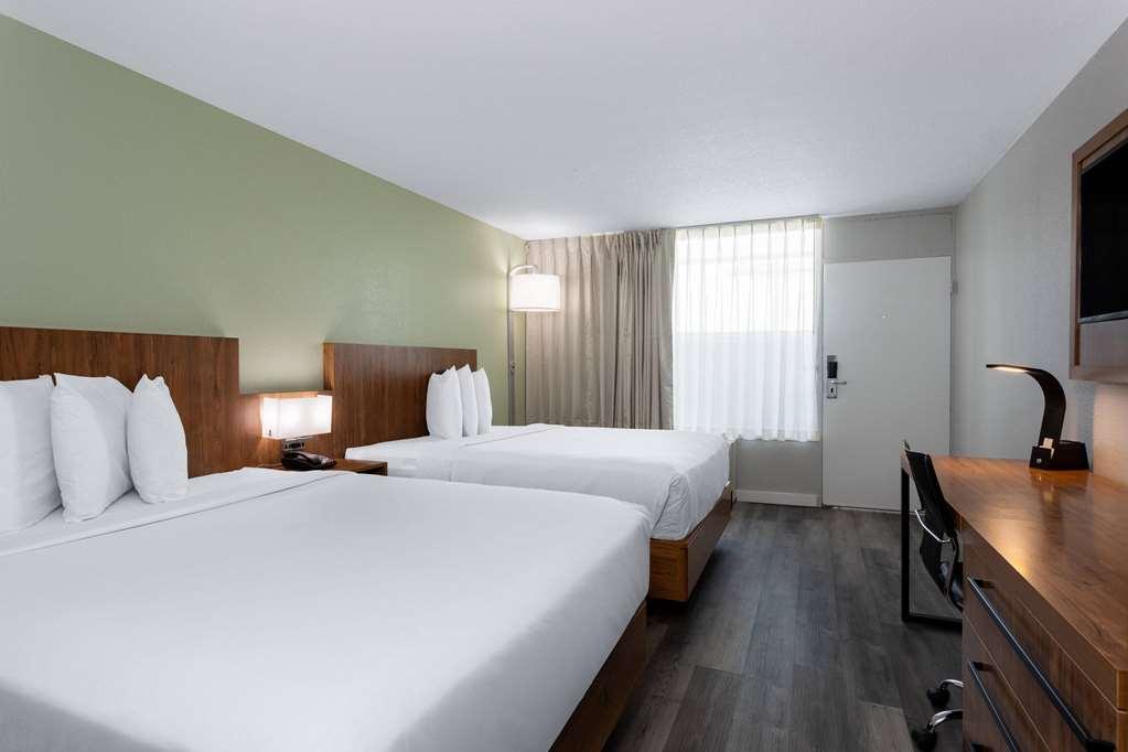 Ramada By Wyndham Altamonte Springs Near I-4 Hotel Orlando Room photo